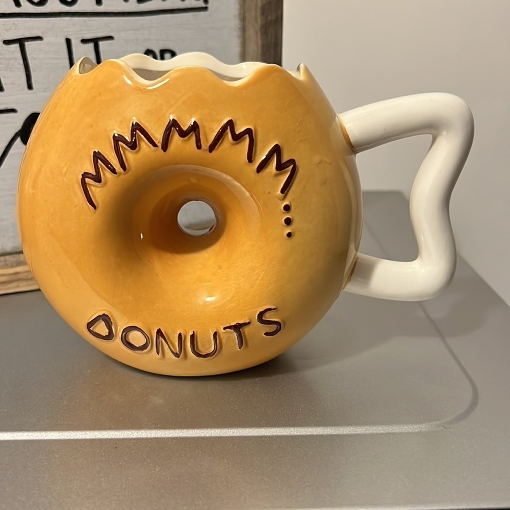 BIGMOUTH Donut coffee mug - Picture 2 of 5